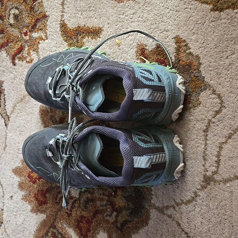 Women's size 7.5 LA Sportiva Shoes 1A - Picture 6 of 7